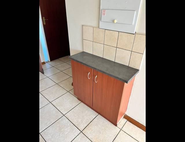 1 BEDROOM COMPLEX FOR SALE IN SUNNYSIDE